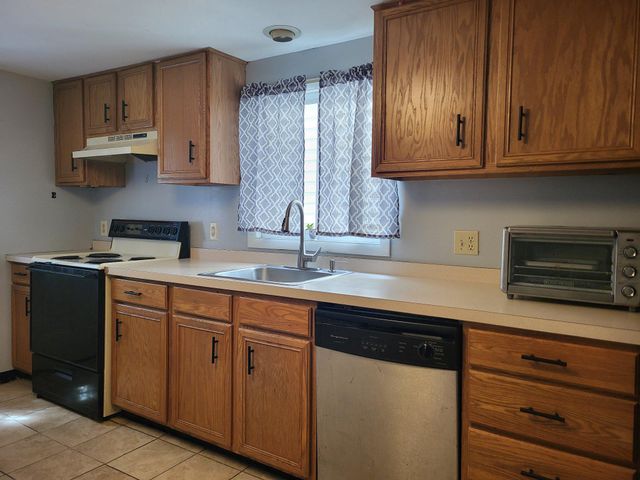 250 VAN GELDER ST, Tamaqua, PA 18252