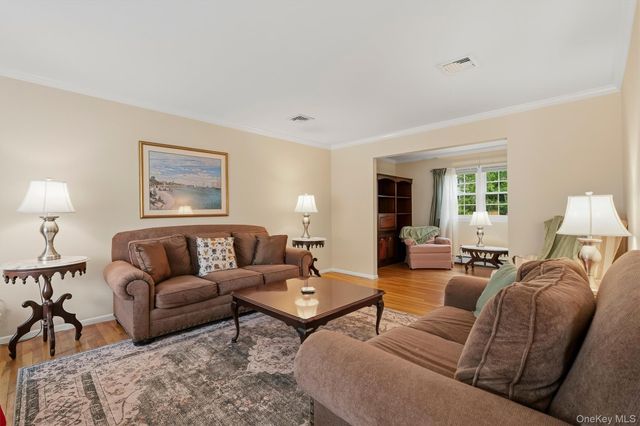 240 Center Street, Pearl River, NY 10965