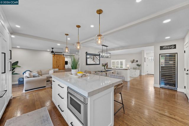 1734 Orleans Ct, Walnut Creek, CA 94598