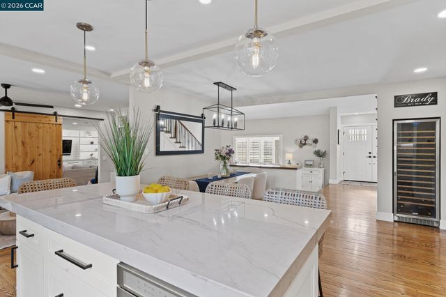 1734 Orleans Ct, Walnut Creek, CA 94598