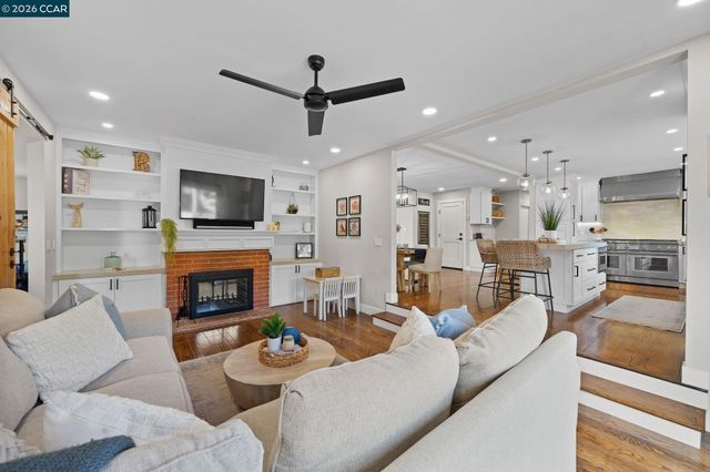 1734 Orleans Ct, Walnut Creek, CA 94598