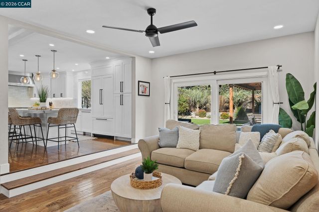 1734 Orleans Ct, Walnut Creek, CA 94598