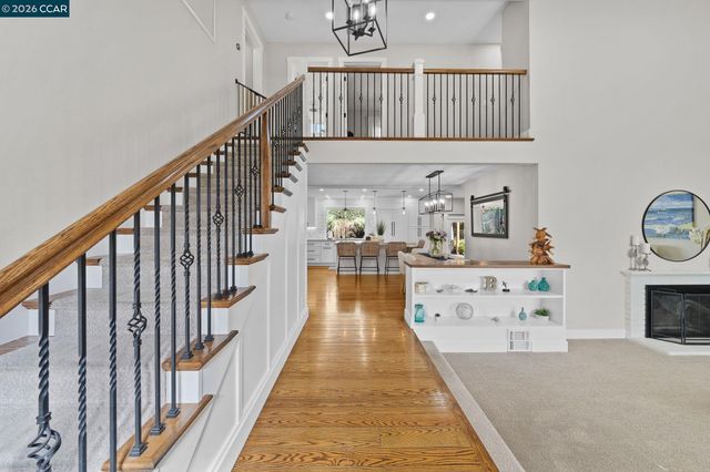 1734 Orleans Ct, Walnut Creek, CA 94598