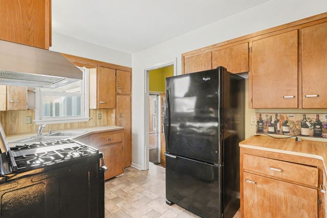 2185 Anderson Road, Saginaw, MI 48603