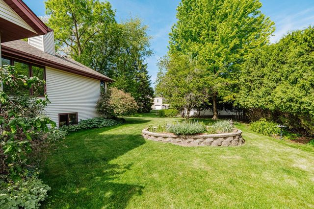 N26W27080 Prospect AVENUE, Pewaukee, WI 53072