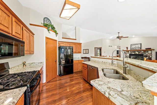 N26W27080 Prospect AVENUE, Pewaukee, WI 53072