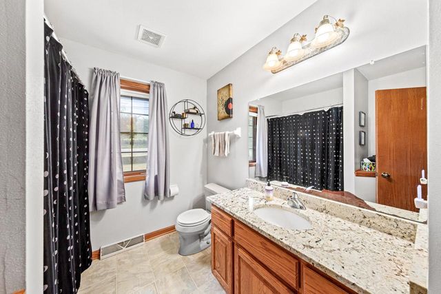 N26W27080 Prospect AVENUE, Pewaukee, WI 53072