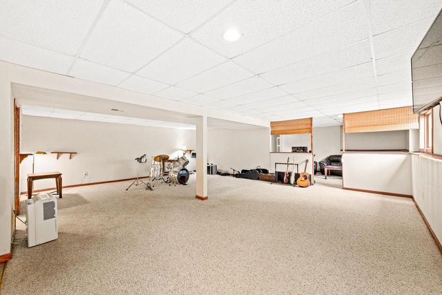 N26W27080 Prospect AVENUE, Pewaukee, WI 53072