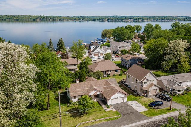 N26W27080 Prospect AVENUE, Pewaukee, WI 53072
