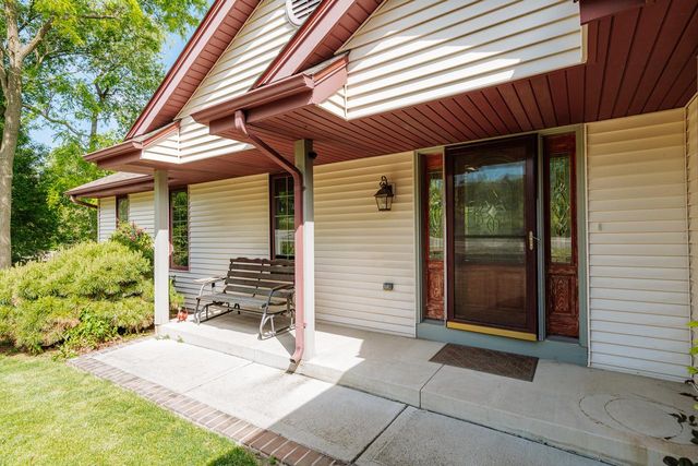 N26W27080 Prospect AVENUE, Pewaukee, WI 53072