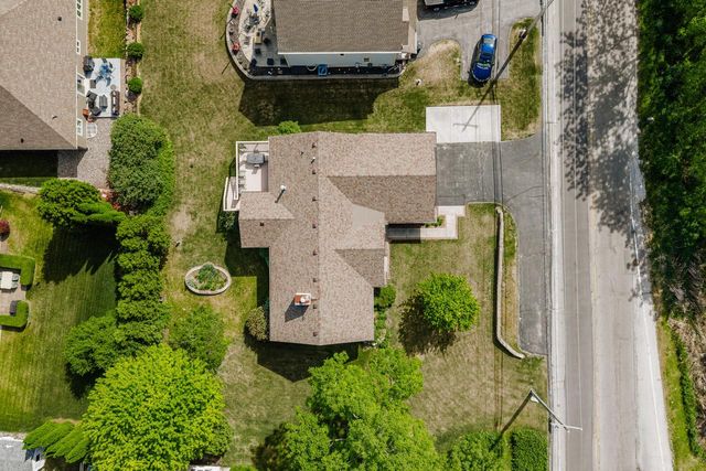 N26W27080 Prospect AVENUE, Pewaukee, WI 53072