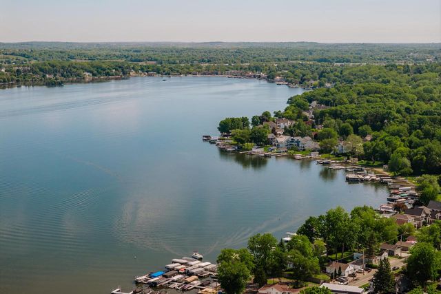 N26W27080 Prospect AVENUE, Pewaukee, WI 53072
