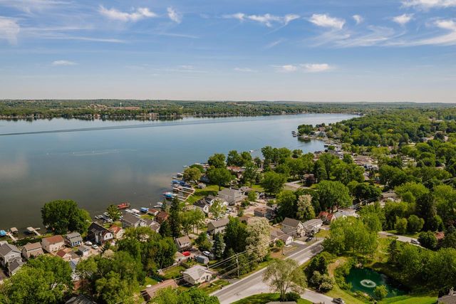 N26W27080 Prospect AVENUE, Pewaukee, WI 53072