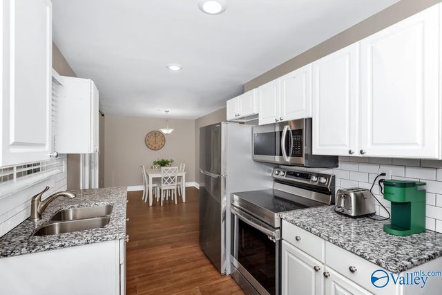 2139 Birchwood Drive NE, Huntsville, AL 35811