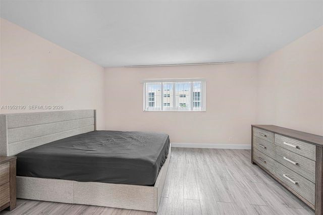 609 NE 14th Ave 603, Hallandale Beach, FL 33009