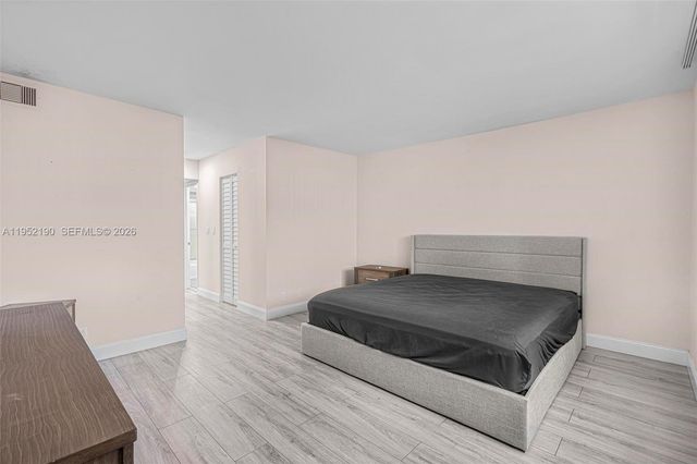 609 NE 14th Ave 603, Hallandale Beach, FL 33009