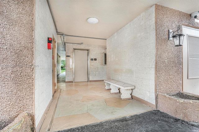 609 NE 14th Ave 603, Hallandale Beach, FL 33009