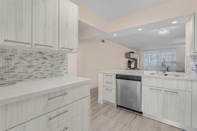 609 NE 14th Ave 603, Hallandale Beach, FL 33009