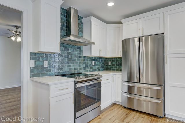 3220 Warick Road, Royal Oak, MI 48073