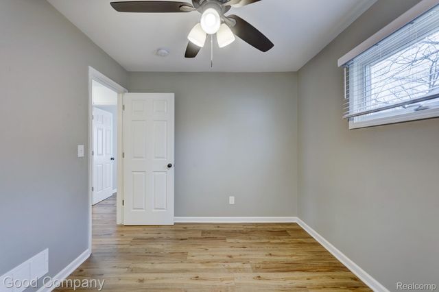 3220 Warick Road, Royal Oak, MI 48073