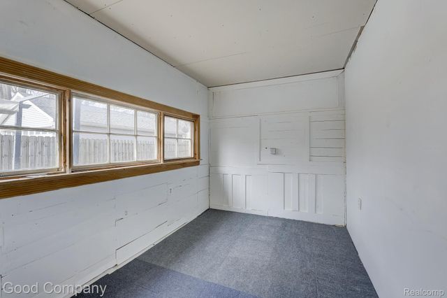 3220 Warick Road, Royal Oak, MI 48073