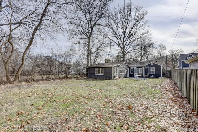 3220 Warick Road, Royal Oak, MI 48073