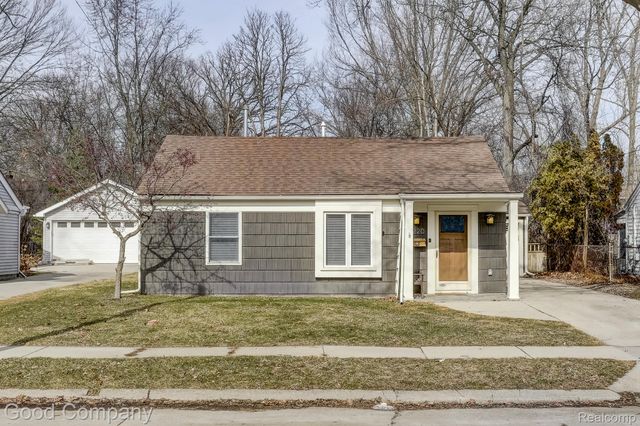 3220 Warick Road, Royal Oak, MI 48073