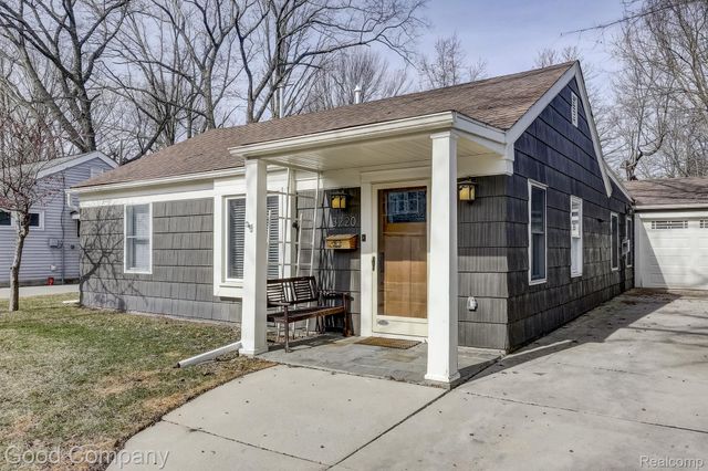 3220 Warick Road, Royal Oak, MI 48073