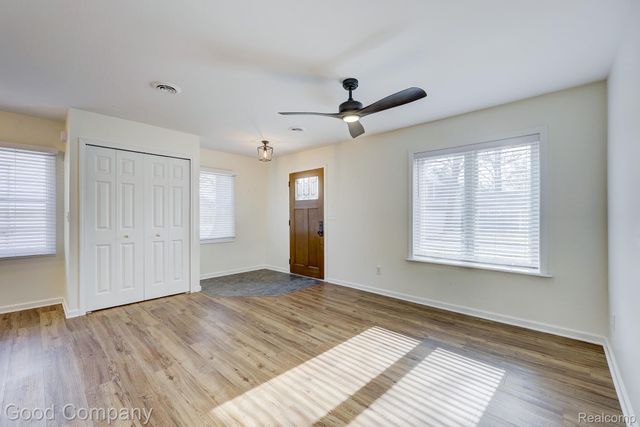 3220 Warick Road, Royal Oak, MI 48073