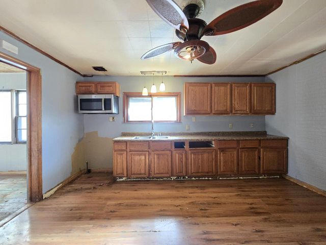 1929 N 18th STREET, Milwaukee, WI 53205