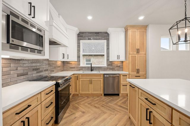 15388 Sandtrap Drive, Waller, TX 77484