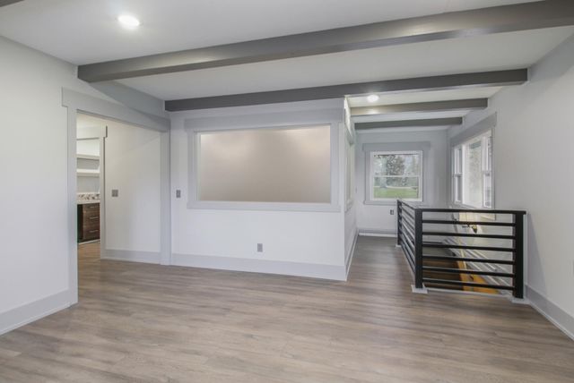 402 Thornton Street, Middleville Vlg, MI 49333