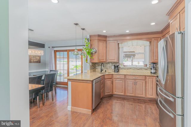 1047 CORONET RD, Warminster, PA 18974