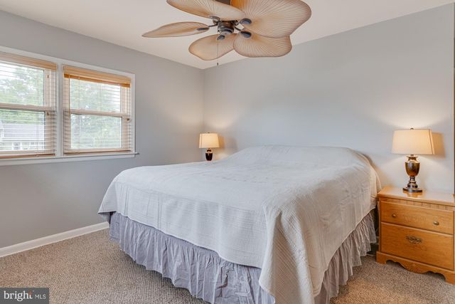 1047 CORONET RD, Warminster, PA 18974