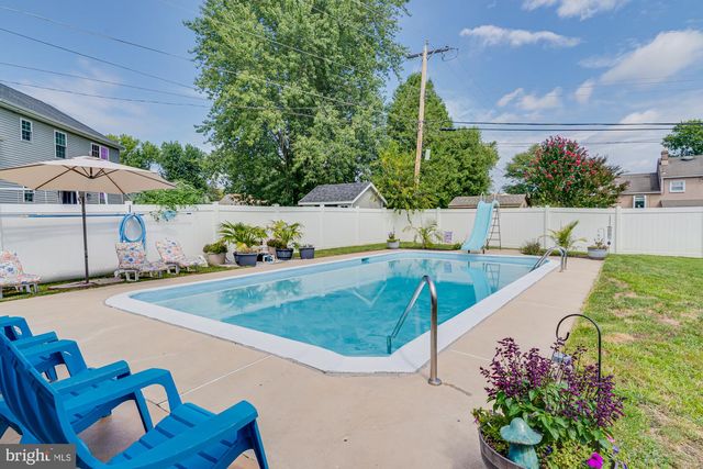 1047 CORONET RD, Warminster, PA 18974