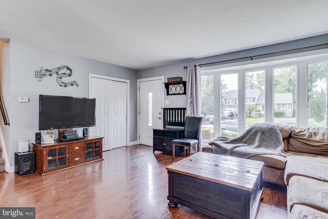 1047 CORONET RD, Warminster, PA 18974