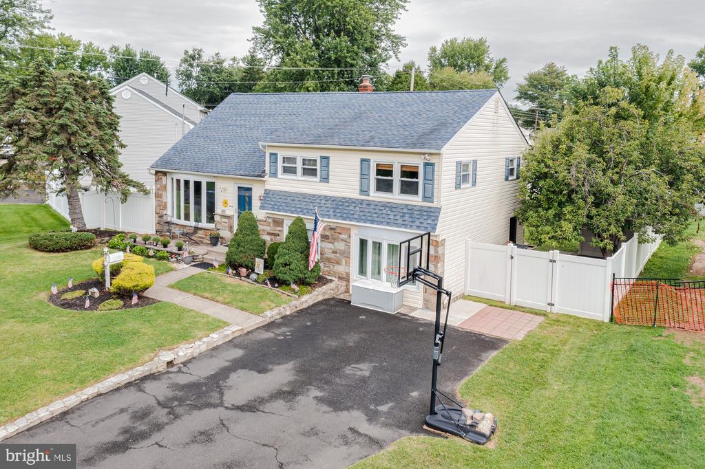 1047 CORONET RD, WARMINSTER, PA 18974 — photo 4