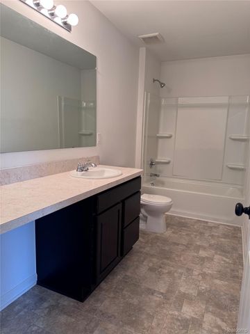 9480 White Tail Drive, Ypsilanti Charter Township, MI 48197