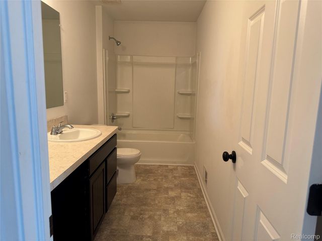 9480 White Tail Drive, Ypsilanti Charter Township, MI 48197