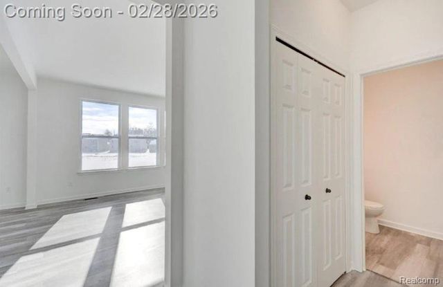 9480 White Tail Drive, Ypsilanti Charter Township, MI 48197