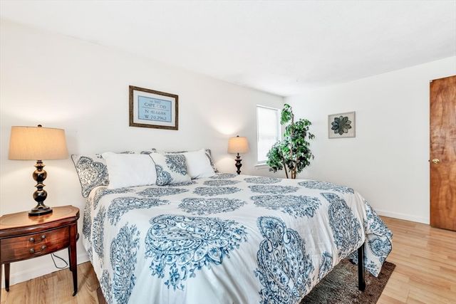 35 Ashumet Rd 12A, Mashpee, MA 02649