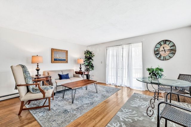 35 Ashumet Rd 12A, Mashpee, MA 02649