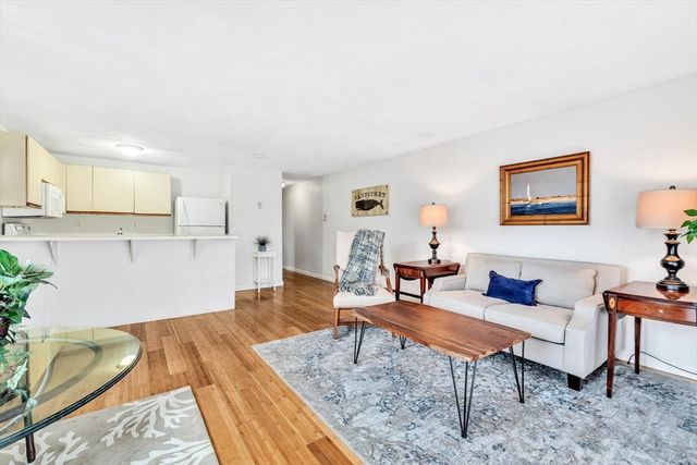 35 Ashumet Rd 12A, Mashpee, MA 02649