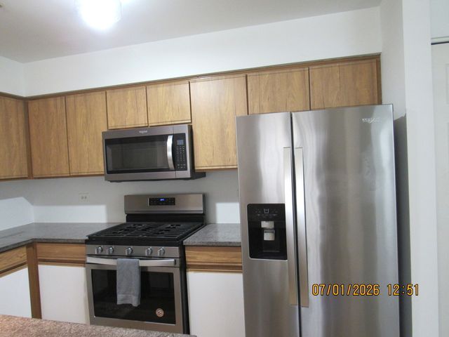 1804 Oslo Court, Mundelein, IL 60060
