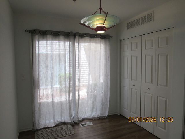 1804 Oslo Court, Mundelein, IL 60060