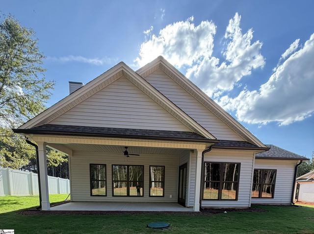 207 Palmetto Farms Way, Pelzer, SC 29669