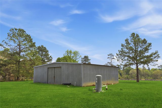 872 Four Notch Road, Huntsville, TX 77340