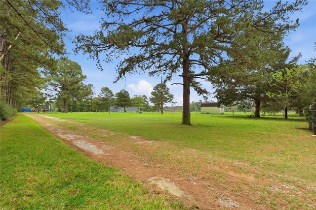 872 Four Notch Road, Huntsville, TX 77340