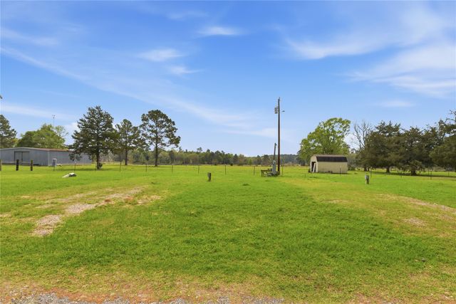 872 Four Notch Road, Huntsville, TX 77340