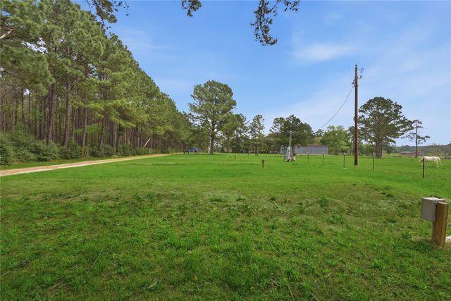872 Four Notch Road, Huntsville, TX 77340